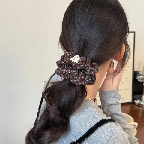 Französischer Vintage Blumen Stoff Scrunchie Hohe Elastizität Handgefertigt Haargummi Für Damen Täglich Haarschmuck Accessoires