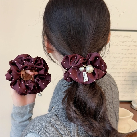 Scrunchies in Raso Rosso Vino Vintage Con Motivo a Cuore Bianco Ciondolo Perla Artificial Sintetica Elastici Per Capelli Donna Gioielli