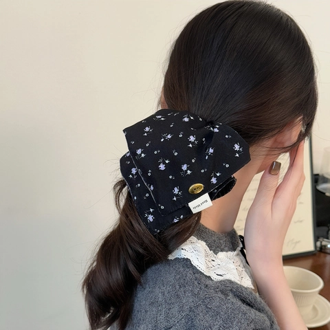 Chouchou en Tissu Floral Vintage Style Coréen Élastique Cheveux Plissé Avec Charme Métallique Pour Femme Accessoires