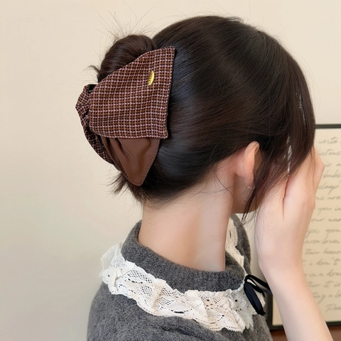 Pinza para el Cabello de Tela a Cuadros Vintage Estilo Coreano Elegante Pata de Gallo Patchwork con Etiqueta de Metal para Mujer