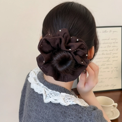 Elegante Scrunchie in Lana a Maglia Con Künstliche Perle Elastico Per Capelli Decorativo Per Donna Autunno Inverno Porta Coda