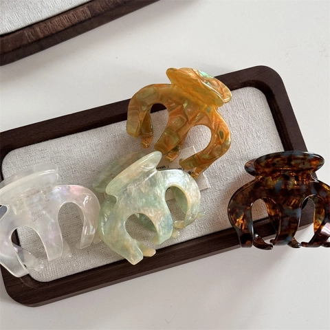 Korean Style Acetate Hair Claw Clip Elegant Marble Pattern Shark Clip For Women Daily Hair Styling Accessories