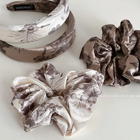 Accessori per Capelli Vintage in Satin con Fiori a Inchiostro Donna Elegante Stile Cinese Scrunchies e Cerchietti Imbottiti