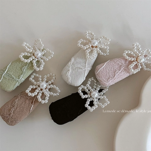 Fermaglio per Capelli con Fiori e Künstliche Perle Elegante Perno a Becco d'Anatra Rivestito in Tessuto Accessori per Capelli Donna