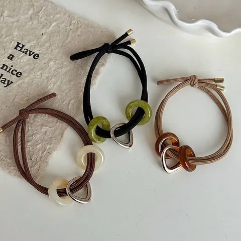 Élastique à Cheveux Haute Élasticité Minimaliste de Style Coréen pour Femmes Avec Anneaux en Résine et Décoration en Métal Corde à Cheveux Vintage Support de Queue de Cheval Accessoire