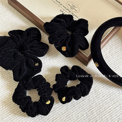 Vintage Schwarz Samt Haarschmuck Set Glänzende Glitzer Scrunchies Haargummis Breites Stirnband Mit Metall Hand Made Anhänger Damen