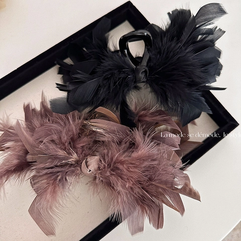 Elegant Ostrich Feather Hair Claw Large Shark Clip Ostrich Hair Accessories For Women Evening Party Banquet Hair Clip