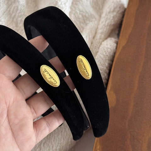 Vintage Velvet Padded Headband For Women Handmade Metal Tag Solid Color Sponge Hairband Retro Elegant Hair Accessories