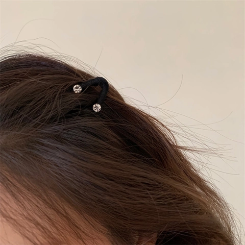 Elegant V-Shaped Flocked Rhinestone Mini Hair Clip Korean Style Velvet Small Hair Claws For Women Hair Accessories