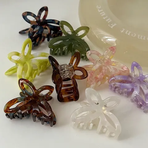 Pince Crabe Papillon en Acétate Élégante Douce Papillon Creux Épingle à Cheveux Fait à la Main Style Coréen Accessoires