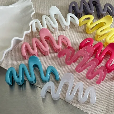 Damen Wellenmuster Haarkralle Glänzend Harz Haarklammer Unregelmäßig S-Form Design Großes Haar-Accessoire Für Haar-Styling