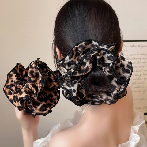 Leopard Print Oversized Scrunchies For Women French Elegant Layered Ruffle Hair Tie Fashion Fabric Hair Accessories