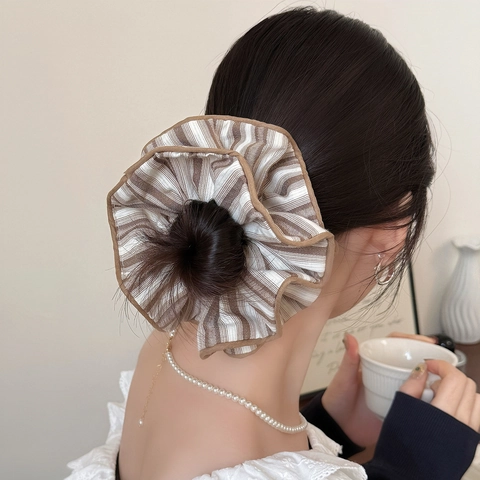 Women's Large Striped Fabric Scrunchie Korean Style Pleated Elastic Hair Tie Overlock Edge Sweet Hair Band For Girls