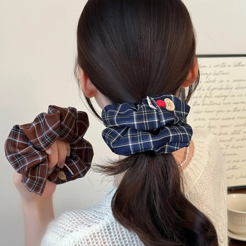 Vintage Kariert Stoff Haargummi Mit Knopf Dekoration Elastisches Haarband Akademie Stil Pferdeschwanz Halter Für Damen Alltag Kopfschmuck