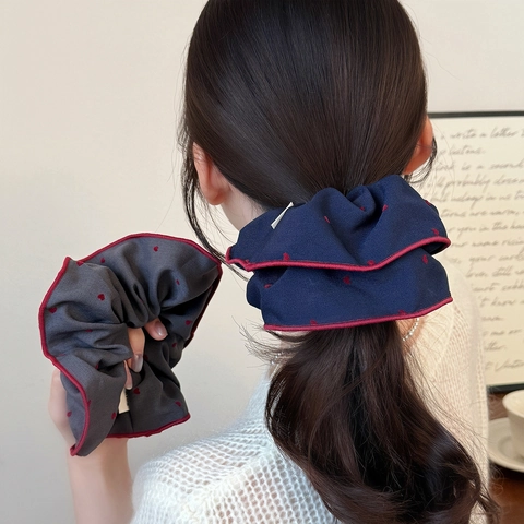Vintage Korean Style Navy Blue Fabric Heart Scrunchie Large Elastic Hair Tie With Red Contrast Edge For Women Hair Decor