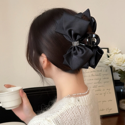 Elegant Black Satin Bow Hair Claw Clip Large Rhinestone Ribbon Hairclip French Style Headwear For Women Girls Daily Party Accessories