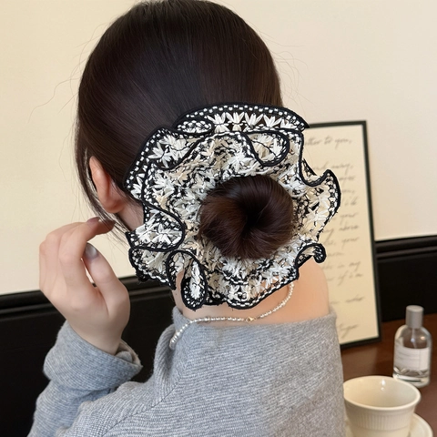 French Style Knitted Black And White Scrunchie Elegant Contrast Color Hair Ring Large Intestine Hair Tie For Women Fashion