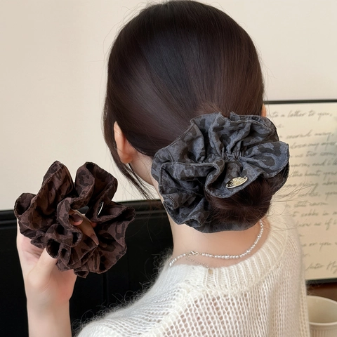 Vintage Leopardenmuster Haargummi Mit Metall-Etikett Eleganter Koreanischer Stil Elastisch Stoff Haarschmuck Für Damen