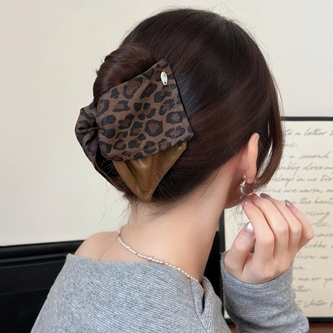 Vintage Leopardenmuster Dreieck Haarklammer Für Damen Kunstleder Nähte Shark Clip Haarschmuck Für Dickes Haar