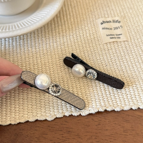 Squisita Piccola Molletta per Capelli a Becco d'Anatra in Pelle con Perla Elegante Fatta a Mano con Strass Stile Coreano Accessori per Capelli