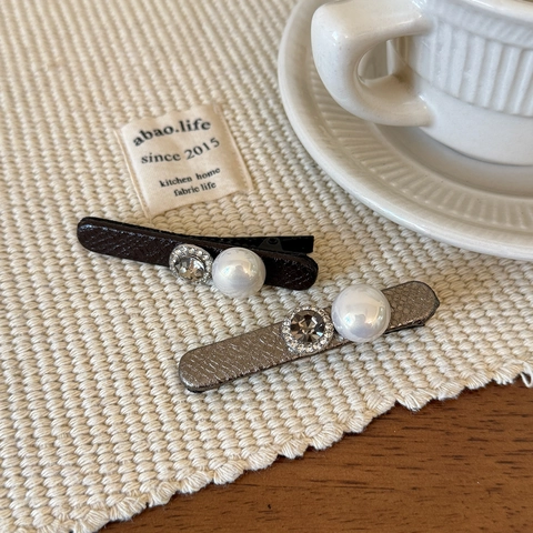 Squisita Piccola Molletta per Capelli a Becco d'Anatra in Pelle con Perla Elegante Fatta a Mano con Strass Stile Coreano Accessori per Capelli