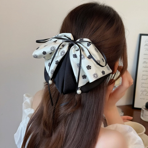 Pince à Cheveux Rétro Français Grand Nœud Papillon Avec Ruban Imprimé Camélia Pendentif Perle Artificielle Élégant Femme