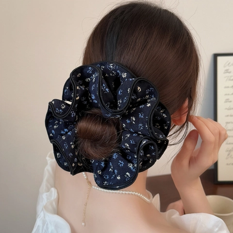 Marineblau Blumen Stoff Haargummi Groß Übergroß Plissiert Handgefertigt Elastisch Haarknoten Ponytail Holder Für Damen Mode Accessoires