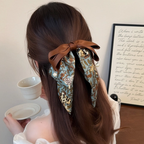 Fermaglio per Capelli con Fiocco in Raso Marrone Stile Maillard Con Nastro Floreale e Perla Artificiale per Donna Accessorio per Capelli Coreano