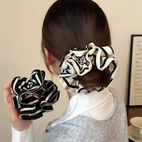 Oversize Gestreift Gewebe Haargummi Vintage Plissiert Rüschen Haarbänder Ponytail Halter Mode Haarschmuck Für Damen