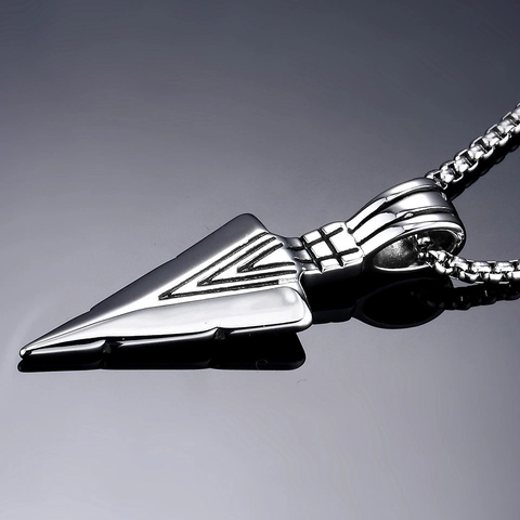 Vintage Stainless Steel Arrowhead Pendant Necklace For Men Personalized Geometric Triangle Arrow Charm Necklace Tribal Jewelry