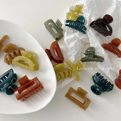 Small Resin Hair Claw Clips For Women Girls Mini Hair Clips Korean Style Retro Colorful Hair Pins Styling Accessories