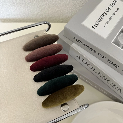 Französischer Vintage Samt Oval Haarclip Für Damen Eleganter Minimalistischer Stoff Legierung Entenschnabel Clip Haarschmuck