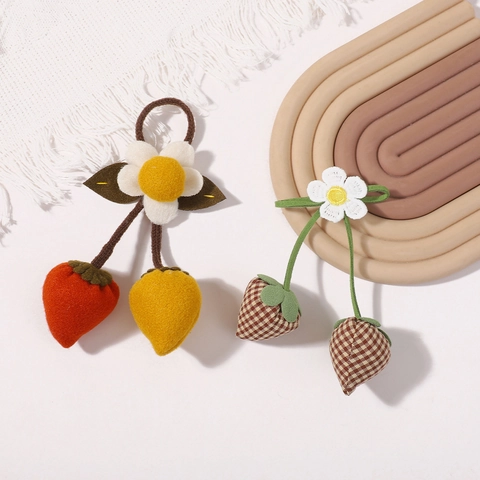 Accessori in Tessuto a Forma di Fragola e Margherita Fatti a Mano Carino Gingham Floreale Pois Frutta Imbottita DIY Craft per Bambini Accessori Capelli Abbigliamento