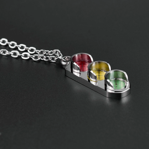 Collana con Pendente a Semaforo in Acciaio Inossidabile Hip Hop Gioielli a Luce di Segnale Argento Lucidato per Uomo Donna