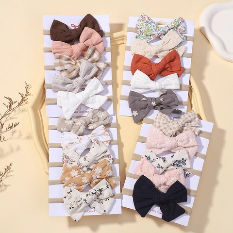 Baby Mädchen Bogen Stirnbänder Sortierte Stile Hochelastisch Nylon Weicher Stoff Blumen Karomuster Spitze Stickerei Haarschmuck