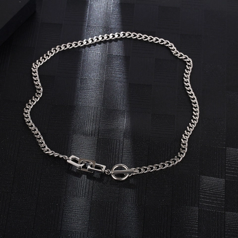 Collier Hip Hop en Acier Titane Avec Fermoir à Bascule Carré Géométrique Minimaliste Chaîne Gourmette Argent pour Hommes Femmes