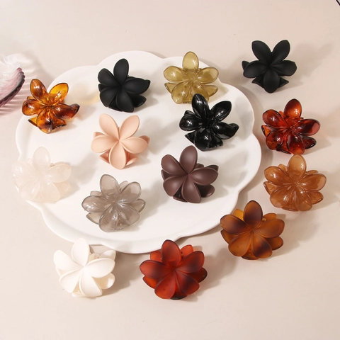 Elegante Pinza de Pelo de Flor de Plumeria para Mujer de Plástico Botánico Floral Accesorio para el Cabello Mate Brillante