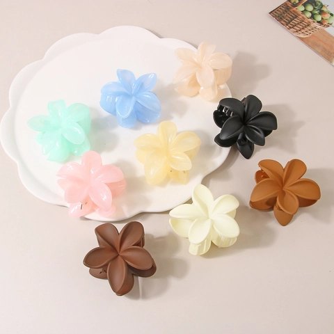 Matte Large Frangipani Flower Hair Claw Clip For Women Frosted Plumeria Shark Hair Clip Stylish Hair Accessories For Thick Hair
