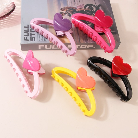 Korean Style Sweet Heart Hair Claw Clip Large Matte Painted Shark Clip For Women Girls Daily Hair Styling Accessories