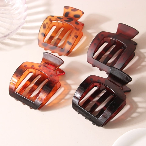 Damen Trapez Matt PC Haarklammer Geometrisch Hohl Haargreifer INS Stil Minimalistisch Haarschmuck Für Dickes Dünnes Haar