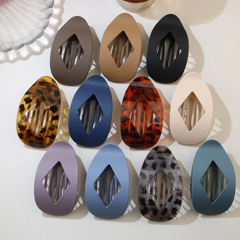 Matte Large Hair Claw Clip Rhombic Cutout Leopard Tortoiseshell Pattern Hair Catch For Women Nonslip Elegant Hair Styling Accessory