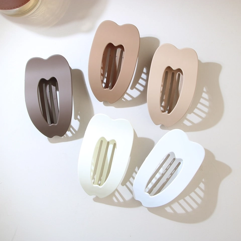 Grande Molletta per Capelli a Forma di Cuore Traforata da Donna Finitura Opaca Antiscivolo Piatta Stampa Leopardata Accessori Capelli