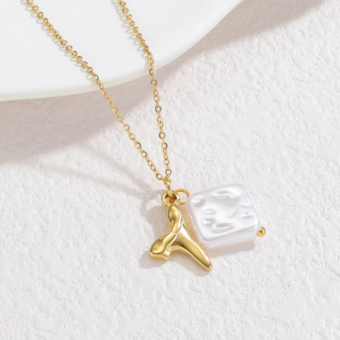 Collana con Pendente a Coda di Pesce in Acciaio Inossidabile e Perla Artificiale Placcata Oro Catena a O per Donna
