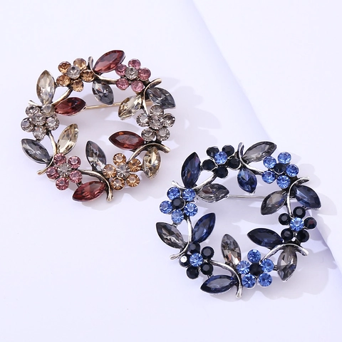Vintage Alloy Rhinestone Flower Wreath Brooch Pin Elegant Crystal Olive Branch Corsage Jewelry For Women Wedding Banquet