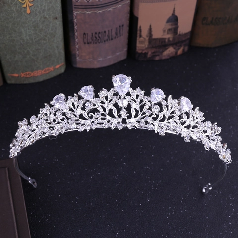 Élégant Tiare de Mariée en Alliage Zirconia Strass Couronne Fleur Vigne Accessoires de Cheveux de Mariage pour Femme Fête