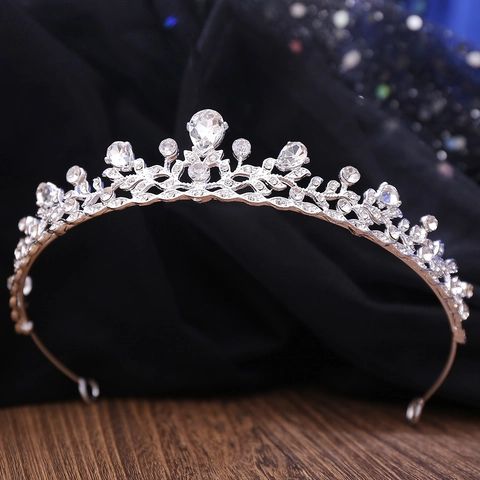 Koreanisch Minimalistische Legierung Strass Blatt Brautkrone Gold Silber Tiara Hochzeit Haarschmuck Für Damen Party