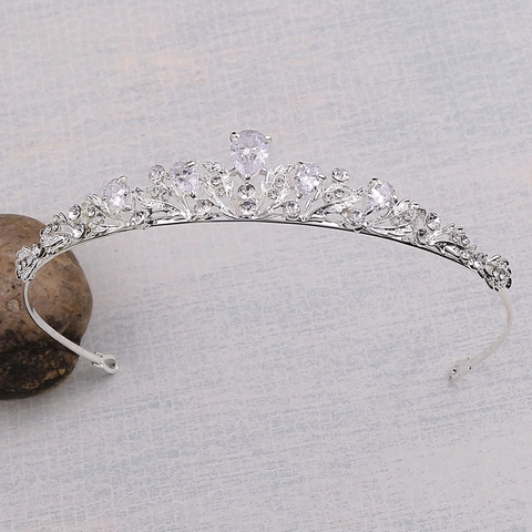 Tiara da Sposa Stile Coreano in Lega di Zirconi e Strass Corona Principessa Compleanno Matrimonio Spettacolo Gioielli