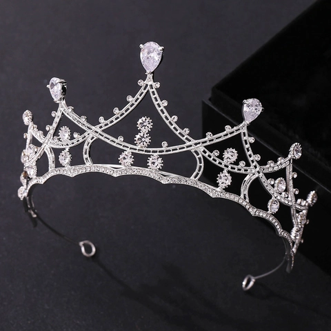 Lussuosa Corona Nuziale in Lega Zirconia Per Donna Elegante Tiara in Strass Accessori Capelli Sposa Gioielli Party Banchetto
