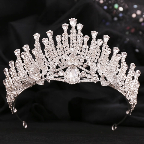 Luxury Alloy Rhinestone Bridal Crown Tiara For Wedding Pageant Elegant Royal Headpiece For Women Banquet Jewelry Accessory