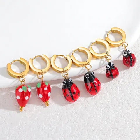 Boucles d'Oreilles Créoles en Acier Inoxydable Mode Fraise Coccinelle Or Huile de Goutte Fruits Animaux Bijoux Femme